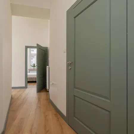 For 6 - Augustianska 1 Street Daire *